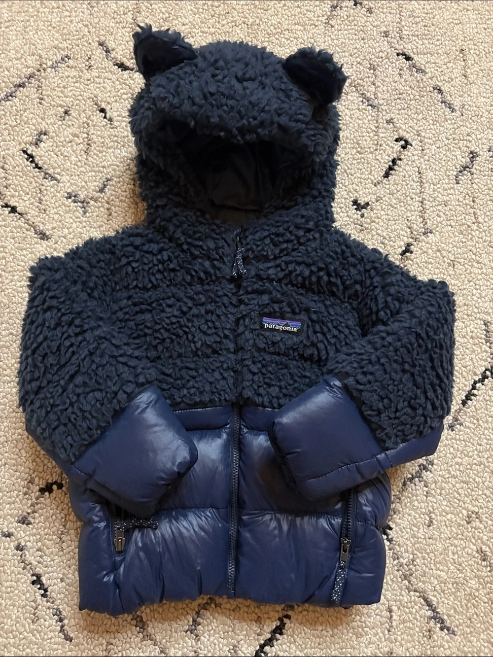 Patagonia Kids Reversible Down Sweater Hooded Jacket Navy 2T NWOT